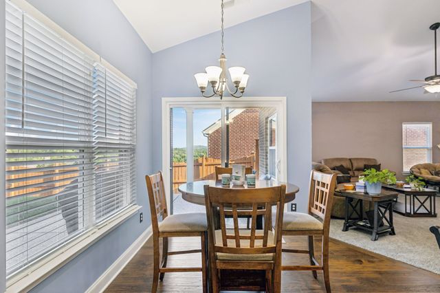 1026 Waterstone Dr, Lebanon, TN 37090