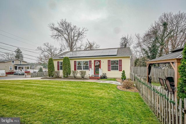 2 HAZEL LN, Pine Hill, NJ 08021