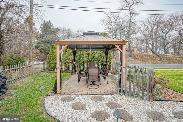 2 HAZEL LN, Pine Hill, NJ 08021