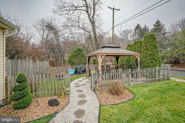 2 HAZEL LN, Pine Hill, NJ 08021