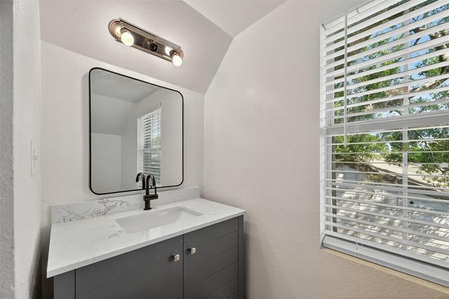 501 Live Oak Street, Pasadena, TX 77506