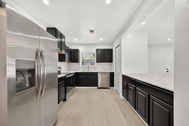 501 Live Oak Street, Pasadena, TX 77506