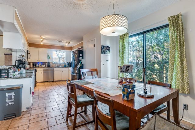 305 Cedar Creek Court, Fort Worth, TX 76103