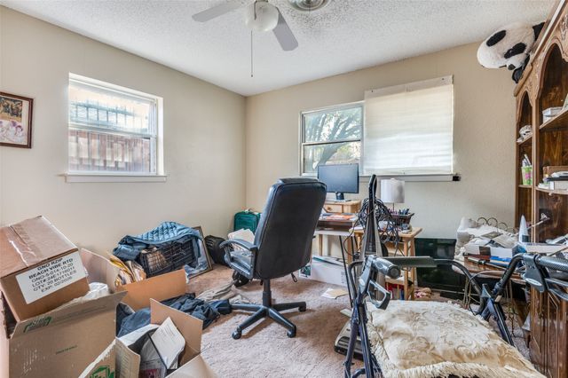 305 Cedar Creek Court, Fort Worth, TX 76103