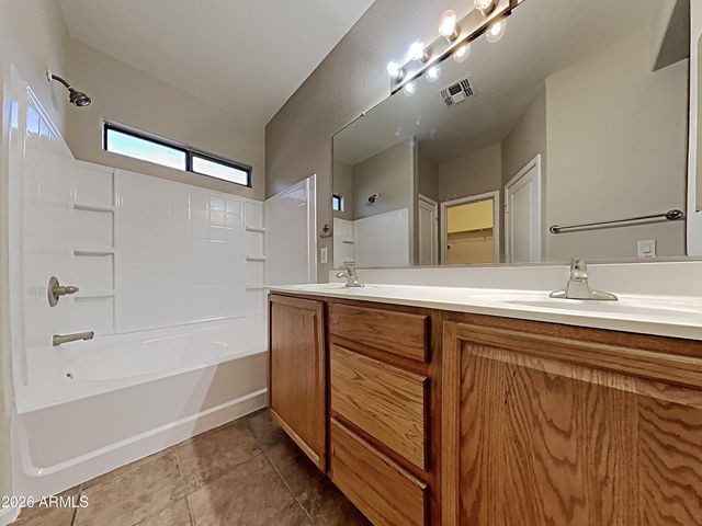 1238 W DESERT BASIN Drive, San Tan Valley, AZ 85143