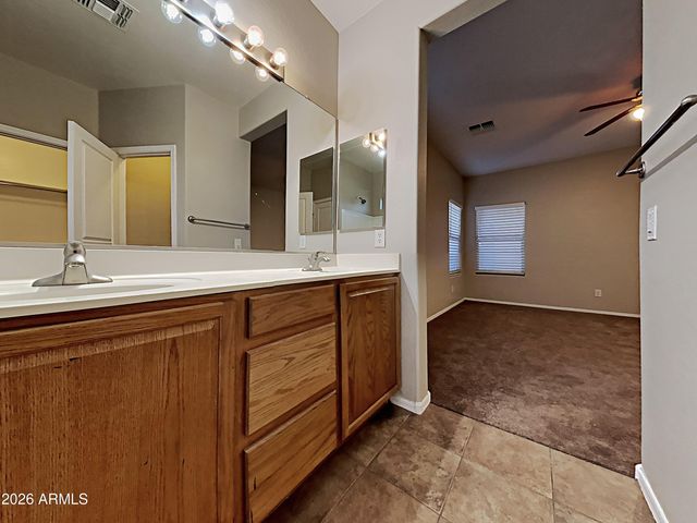 1238 W DESERT BASIN Drive, San Tan Valley, AZ 85143