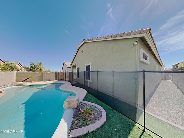 1238 W DESERT BASIN Drive, San Tan Valley, AZ 85143