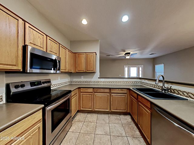 1238 W DESERT BASIN Drive, San Tan Valley, AZ 85143
