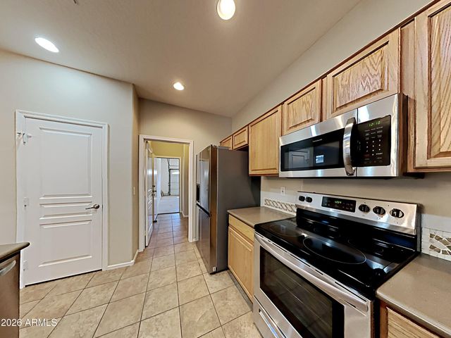 1238 W DESERT BASIN Drive, San Tan Valley, AZ 85143