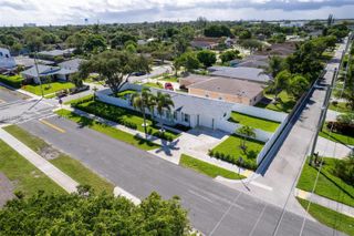 102 SW 13th Ave, Delray Beach, FL 33444