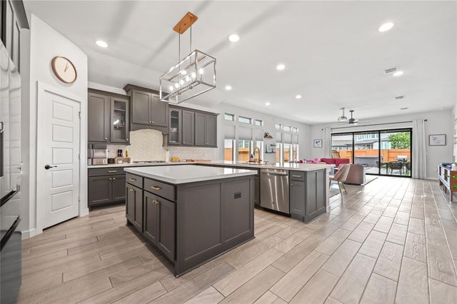 8208 Spire VW, Austin, TX 78744