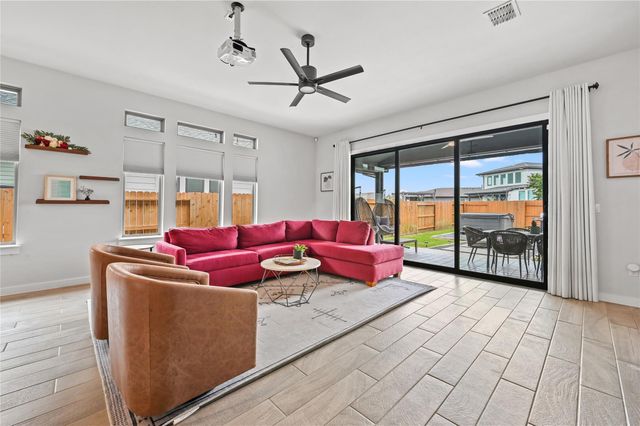 8208 Spire VW, Austin, TX 78744