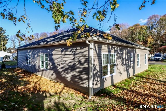 2-8 Cindy Lane 8-2, Bethel, CT 06801