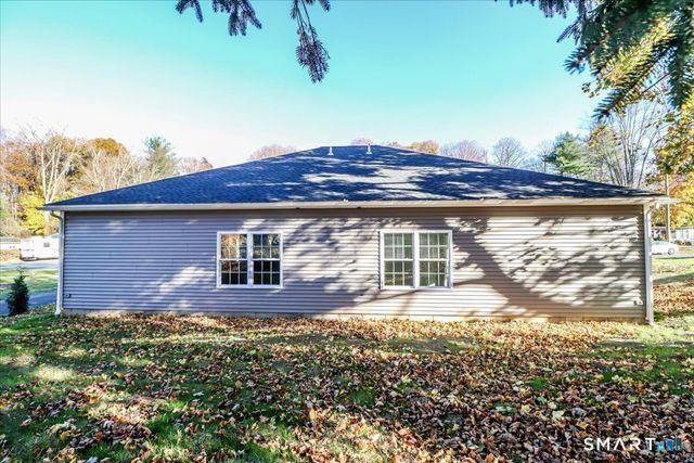2-8 Cindy Lane 8-2, Bethel, CT 06801