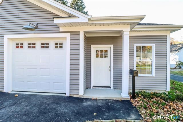 2-8 Cindy Lane 8-2, Bethel, CT 06801
