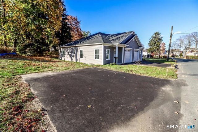 2-8 Cindy Lane 8-2, Bethel, CT 06801