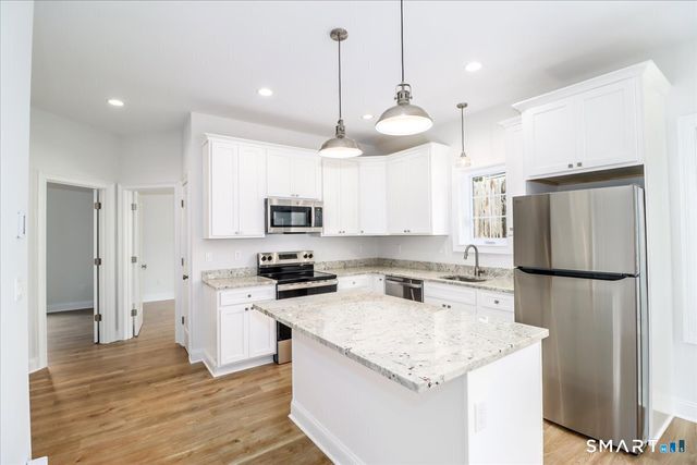 2-8 Cindy Lane 8-2, Bethel, CT 06801