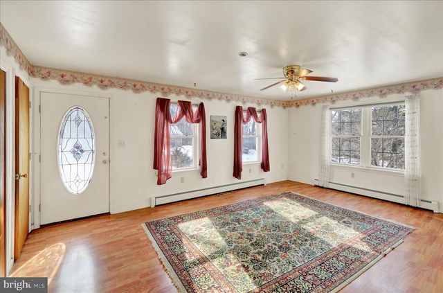 43 FERN DR, Boyertown, PA 19512