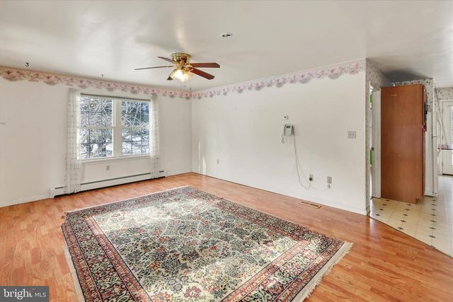 43 FERN DR, Boyertown, PA 19512