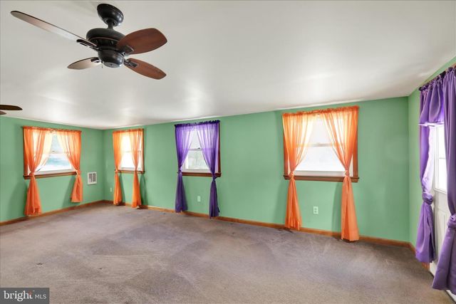 43 FERN DR, Boyertown, PA 19512