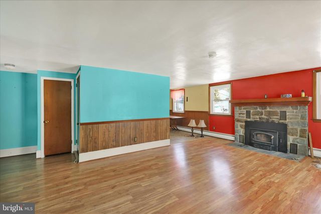 43 FERN DR, Boyertown, PA 19512