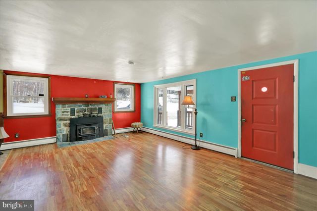 43 FERN DR, Boyertown, PA 19512