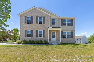 8376 N Oaks Court, Grand Blanc, MI 48439