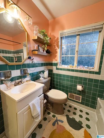 925 HICKORY CIRCLE, Birmingham, AL 35215