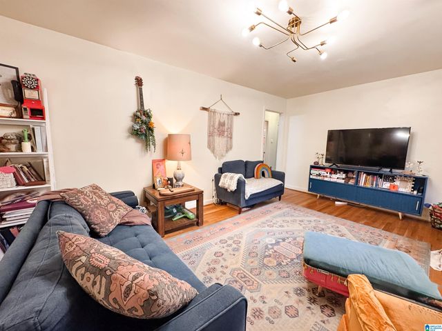 925 HICKORY CIRCLE, Birmingham, AL 35215