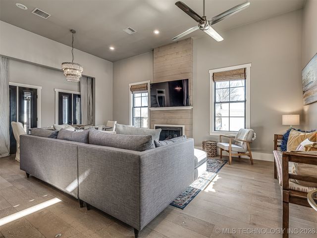 29 Park Street, Carlton Landing, OK 74432