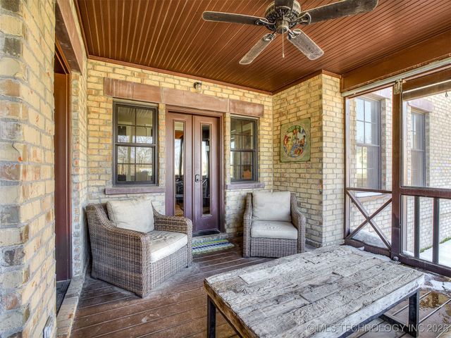 29 Park Street, Carlton Landing, OK 74432