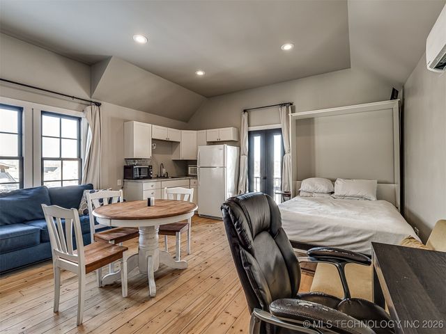 29 Park Street, Carlton Landing, OK 74432