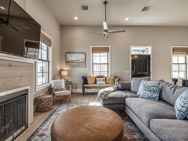 29 Park Street, Carlton Landing, OK 74432