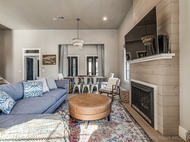 29 Park Street, Carlton Landing, OK 74432