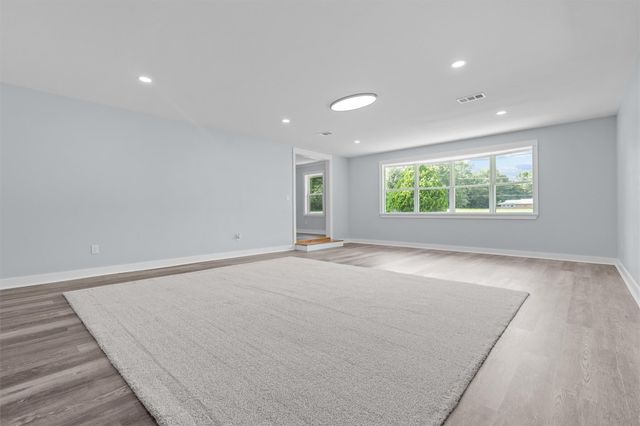 123 W Main Street, Kennard, TX 75847