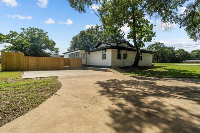 123 W Main Street, Kennard, TX 75847
