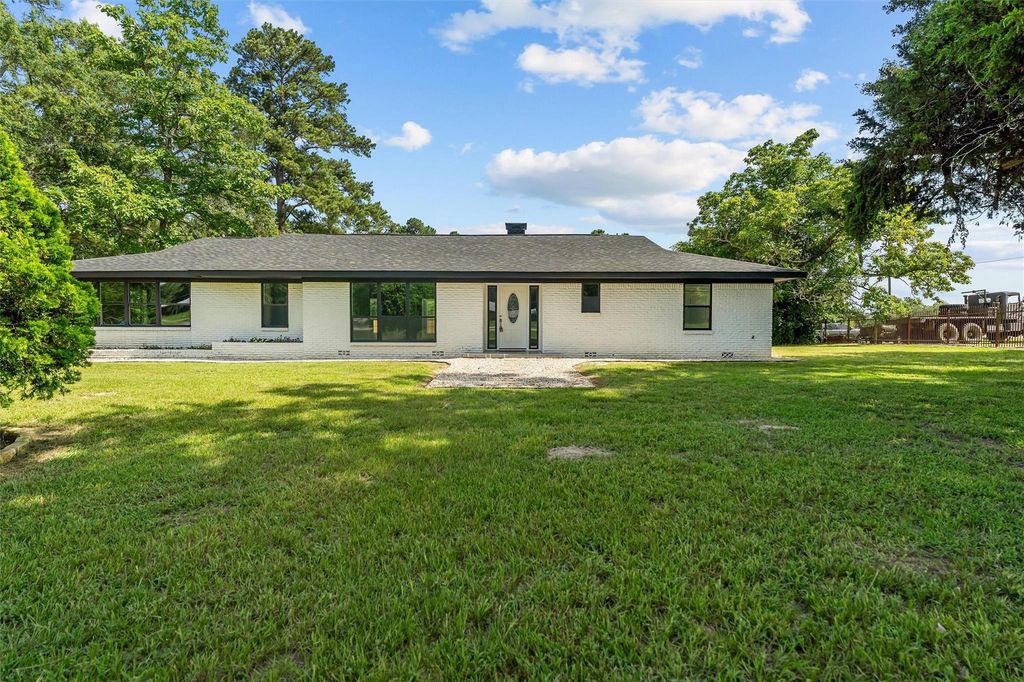 123 W Main Street, Kennard, TX 75847