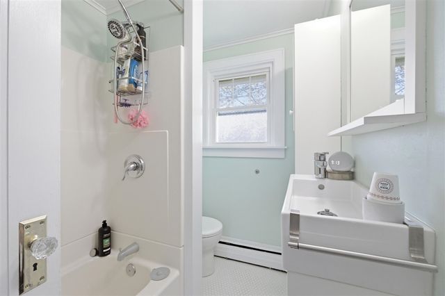 115 N Lake Avenue, Spring Lake, MI 49456