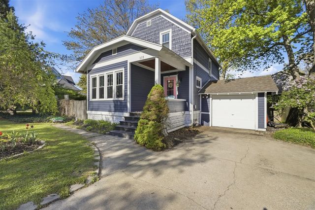 115 N Lake Avenue, Spring Lake, MI 49456