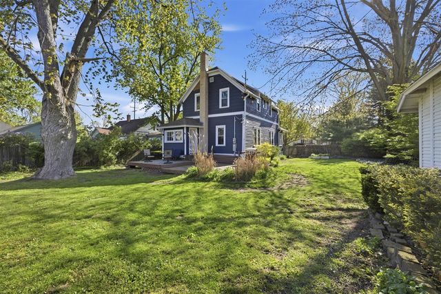 115 N Lake Avenue, Spring Lake, MI 49456