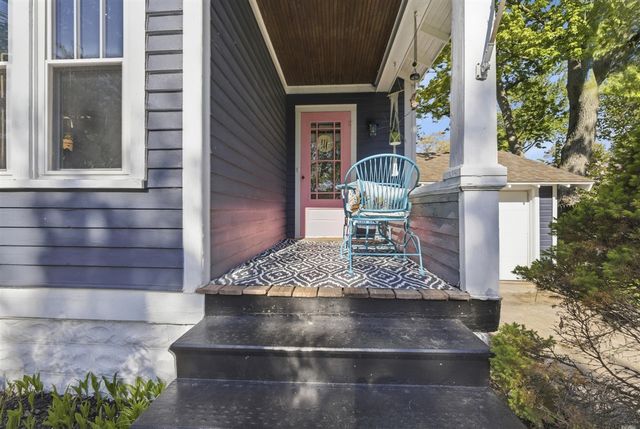 115 N Lake Avenue, Spring Lake, MI 49456