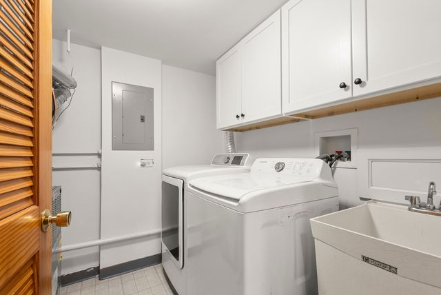 6840 Oak View Court, Oak Forest, IL 60452