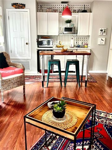 908 N CLAYTON STREET, Mount Dora, FL 32757