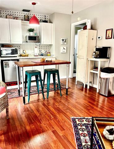 908 N CLAYTON STREET, Mount Dora, FL 32757