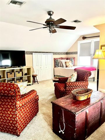 908 N CLAYTON STREET, Mount Dora, FL 32757