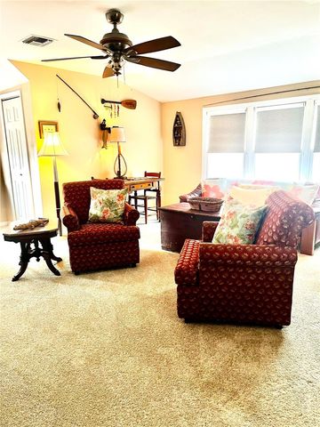 908 N CLAYTON STREET, Mount Dora, FL 32757