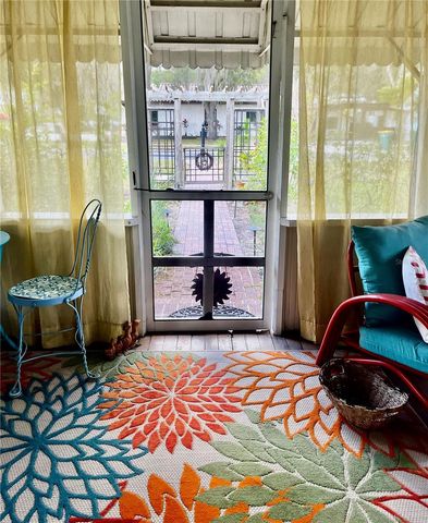 908 N CLAYTON STREET, Mount Dora, FL 32757