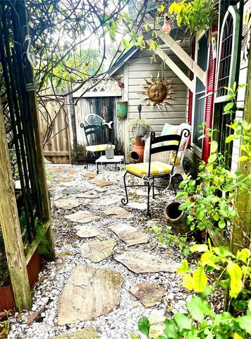 908 N CLAYTON STREET, Mount Dora, FL 32757