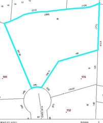 178 Five Oaks Lane 40, Hickory, NC 28601