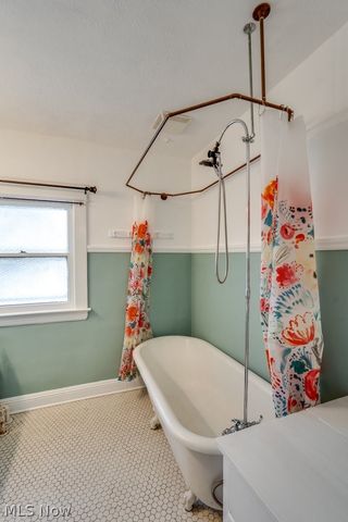 3255 Hyde Park Avenue, Cleveland Heights, OH 44118